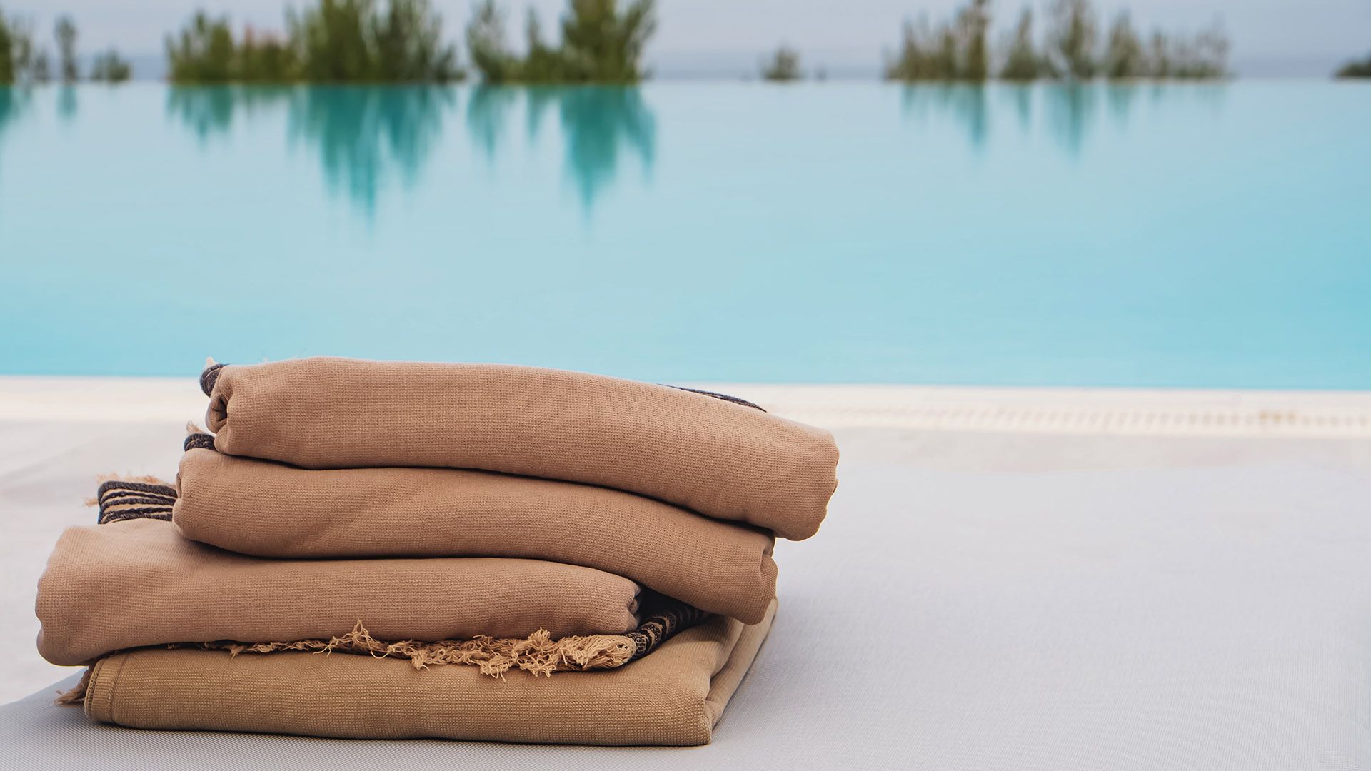 Poolsalz zur Wasseraufbereitung: Das sind die Vorteile zu klassischem Chlor