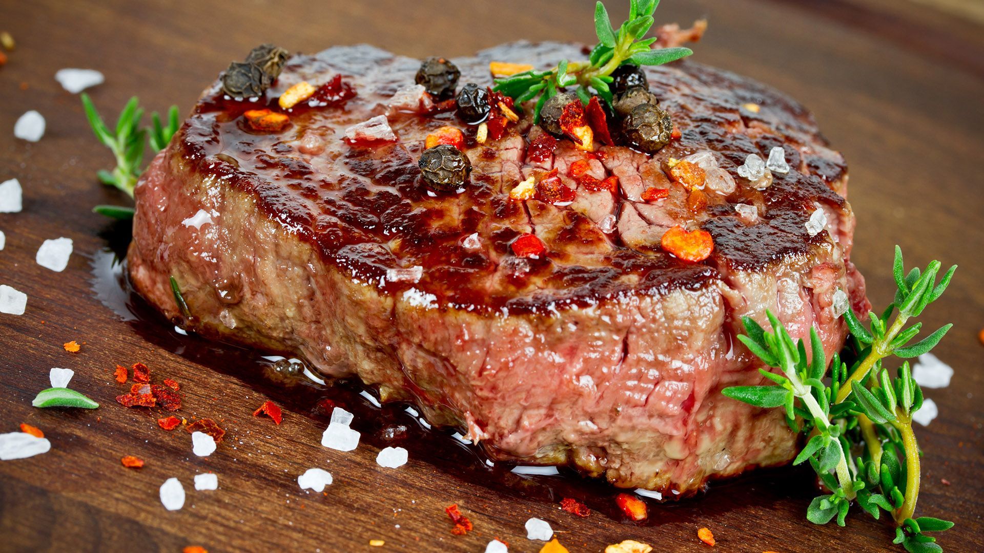 Start in den Grillsommer: Welches Salz passt zu welchem Gericht?